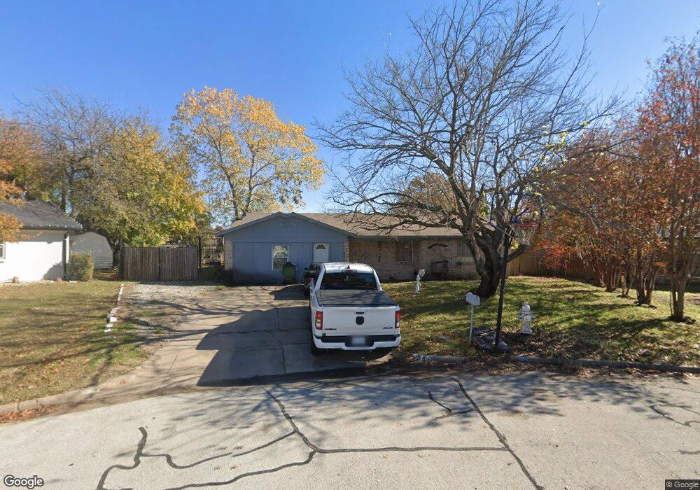 516 Holly Hill Ct, Hurst, TX 76053 - photo 1