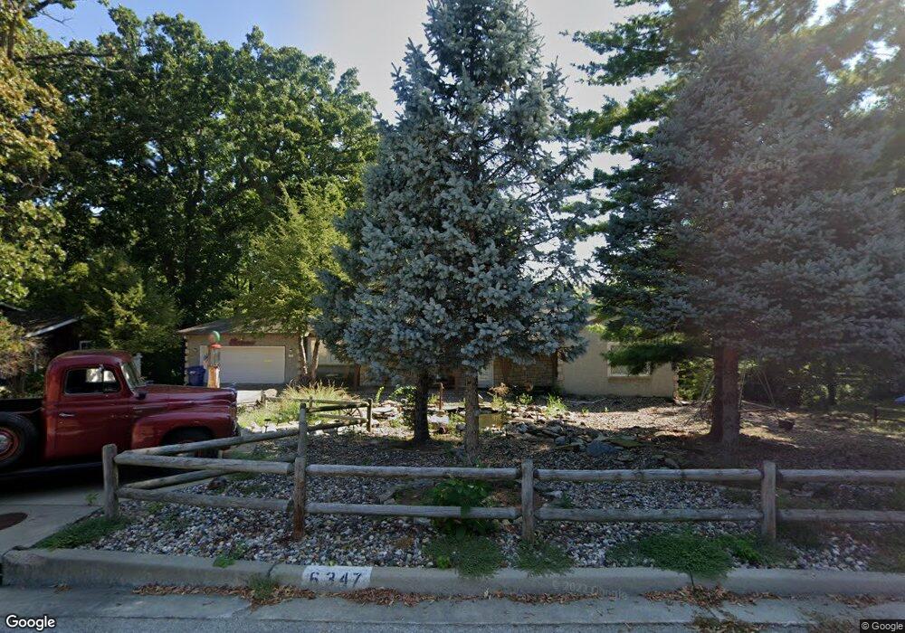 6347 Robinhood Ln, Shawnee, KS 66203 - photo 1