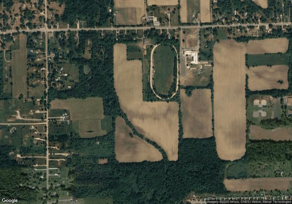 9198 E Coldwater Rd, Davison, MI 48423 - photo 1