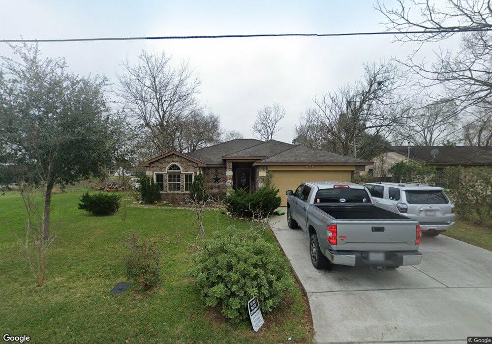 1106 E House St, Alvin, TX 77511 - photo 1