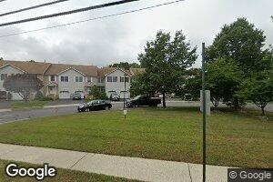 18 Lakeview Dr, Helmetta, NJ 08828