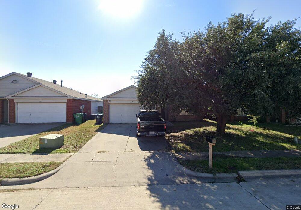 933 Springcreek Dr, Denton, TX 76210 - photo 1