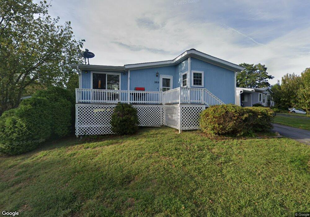 205 Cranbrook Cir, Hendersonville, NC 28792 - photo 1