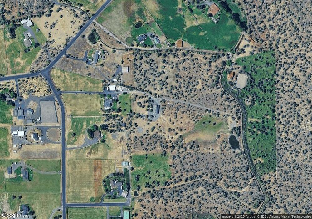 7040 NE 11th St, Redmond, OR 97756 - photo 1