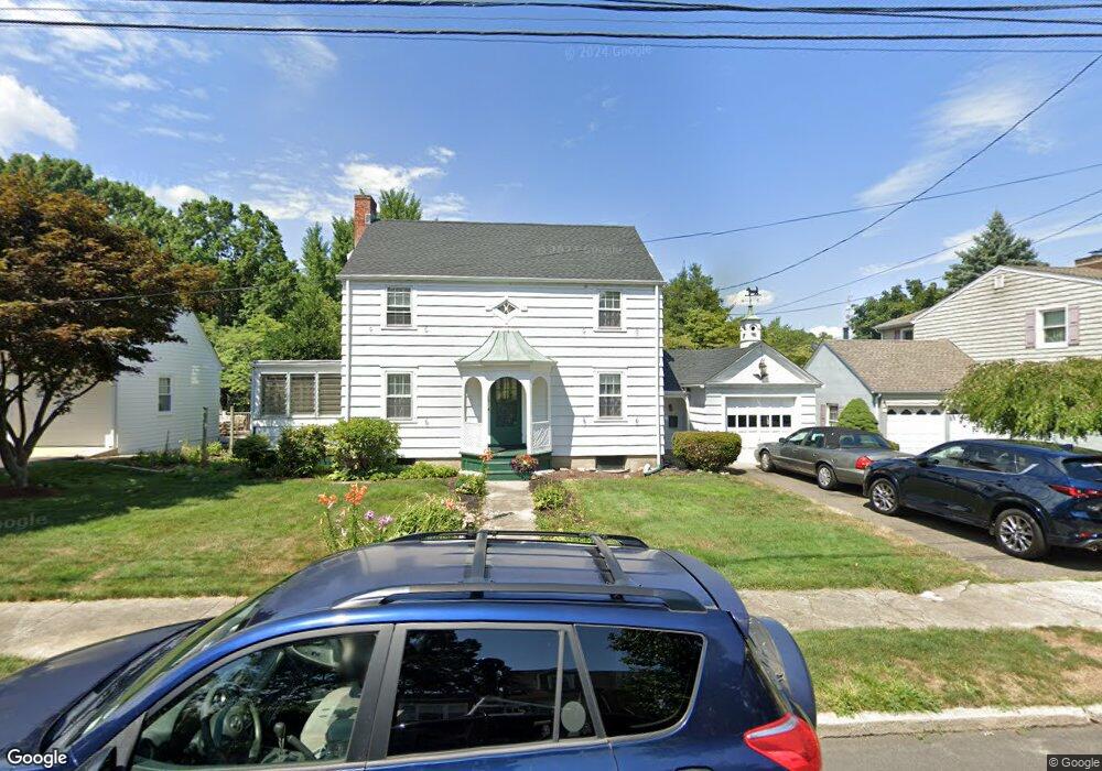 110 Tesiny Cir, Bridgeport, CT 06606 - photo 1