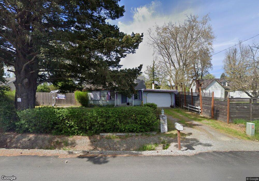 748 Schroeder Ln, Grants Pass, OR 97527 - photo 1