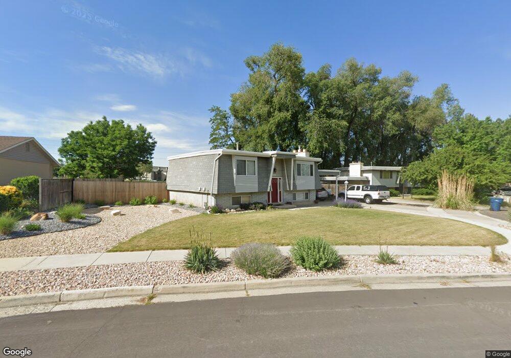 822 E Spartan Dr, Sandy, UT 84094 - photo 1