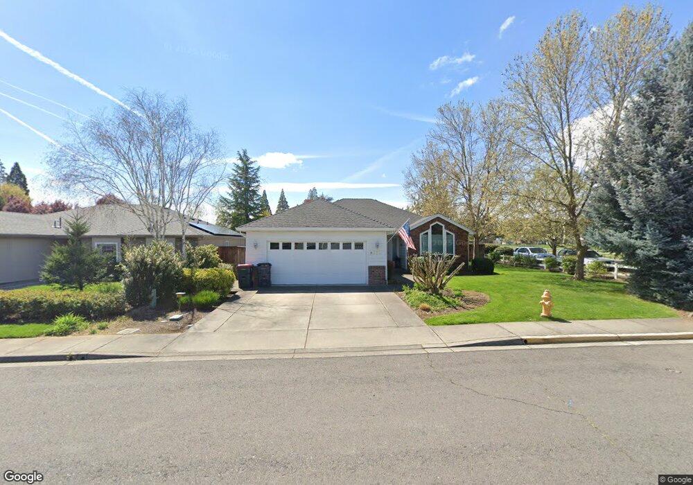 581 Blue Heron Way, Central Point, OR 97502 - photo 1