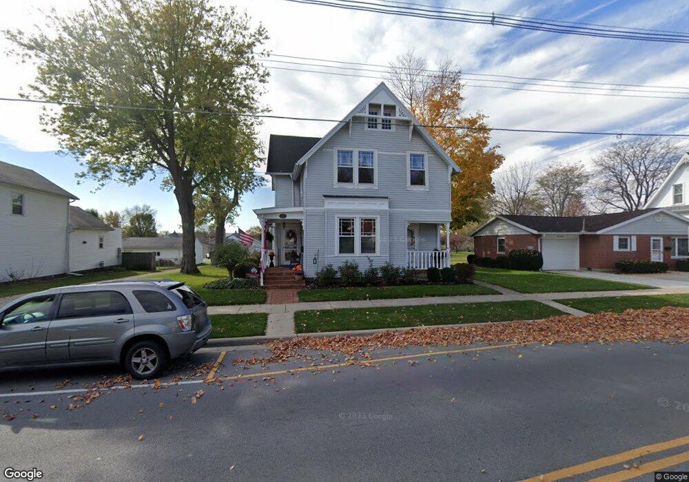 413 Defiance St, Wapakoneta, OH 45895 - photo 1