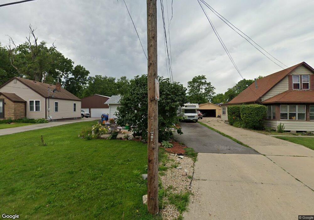 1256 E 26th Ct, Des Moines, IA 50317 - photo 1