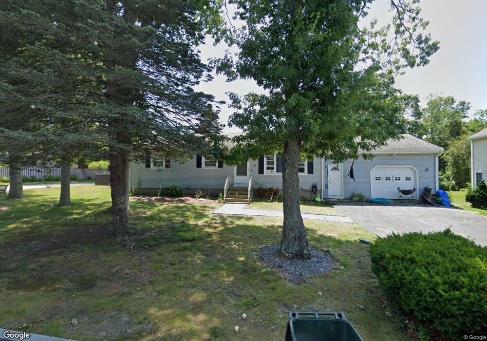 520 Newhall St, Fall River, MA 02721 - photo 1