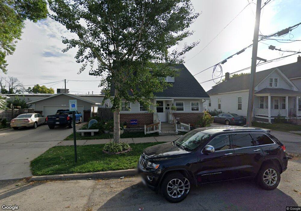 211 7th St SW, Cedar Rapids, IA 52404 - photo 1