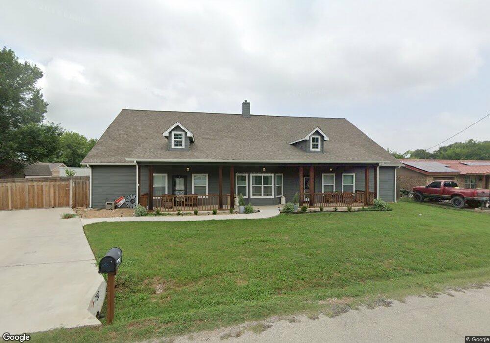 752 N Avenue A, Springtown, TX 76082 - photo 1