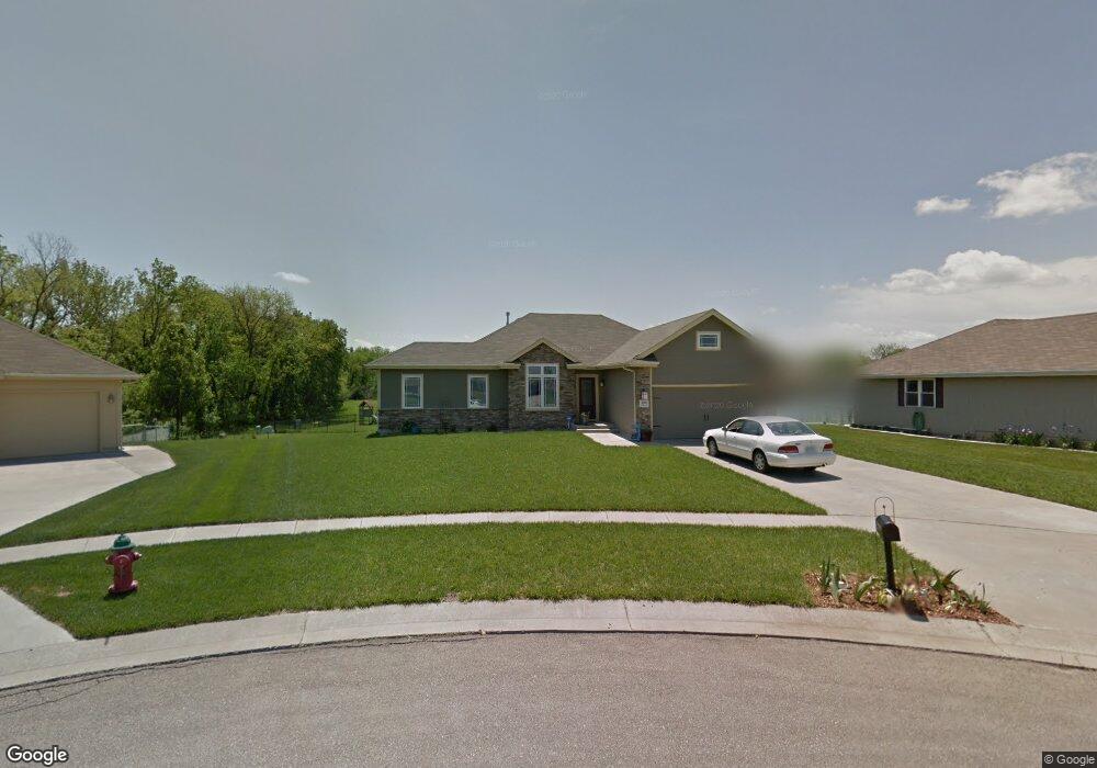 3329 SW Rolling Ct, Topeka, KS 66610 - photo 1