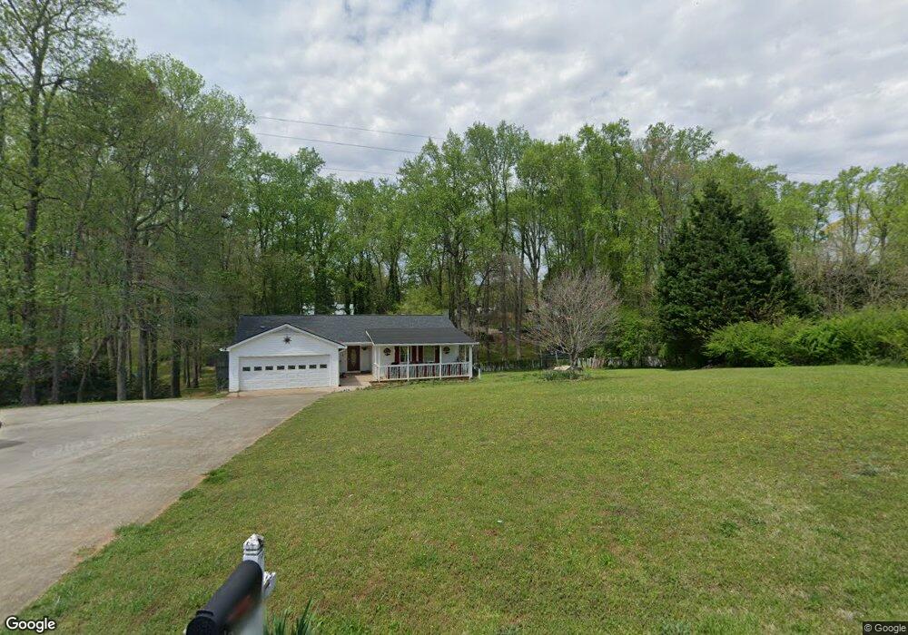 5884 Meadow View Ln, Flowery Branch, GA 30542 - photo 1