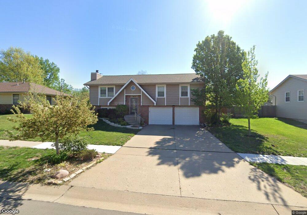 2610 SW Gainsboro Rd, Topeka, KS 66614 - photo 1
