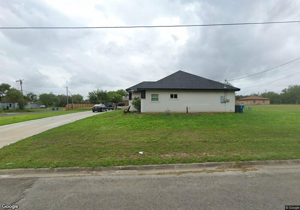 1201 N Avenue B, Beeville, TX 78102 - photo 1