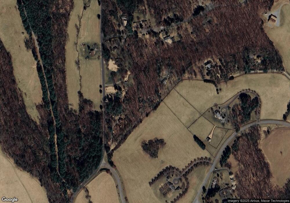 1281 Taylors Gap Rd, Charlottesville, VA 22903 - photo 1