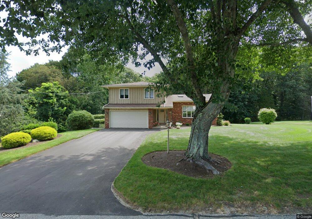 7 Stone Bridge Dr, Cumberland, RI 02864 - photo 1