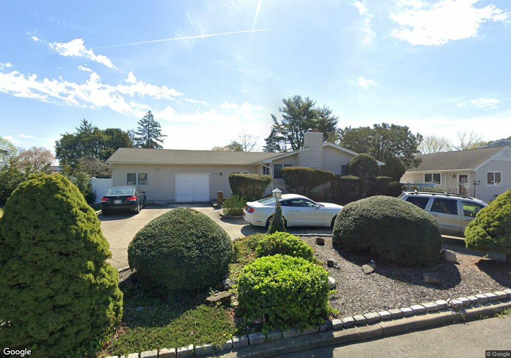 1040 Commack Rd, Dix Hills, NY 11746 - photo 1
