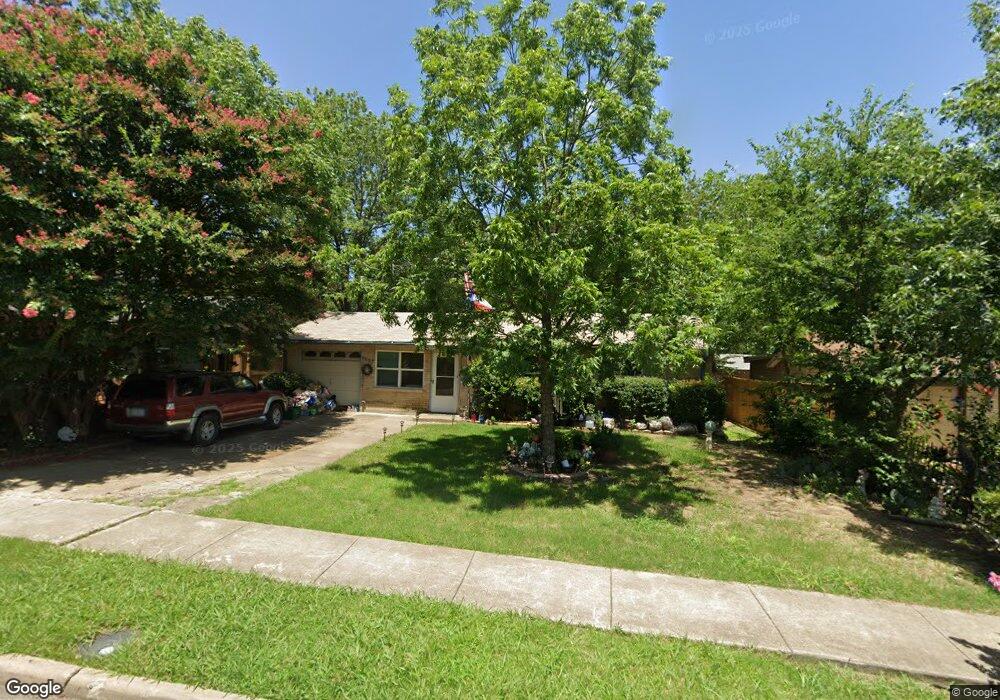 1227 Briarwood Dr, Mesquite, TX 75149 - photo 1