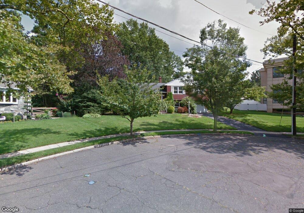 433 Cypress Ct, New Milford, NJ 07646 - photo 1