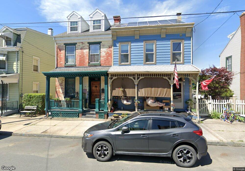 208 N 3rd St, Hamburg, PA 19526 - photo 1