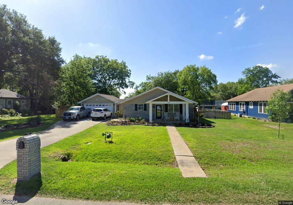 515 Clayton St, Tomball, TX 77375 - photo 1