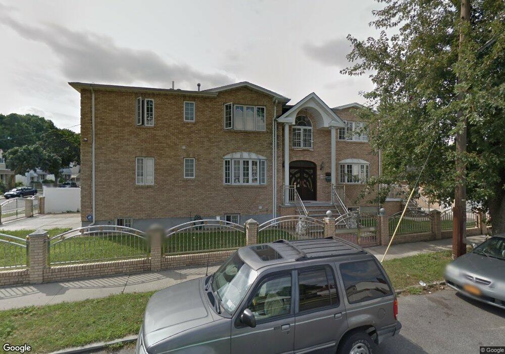 6404 138th St, Flushing, NY 11367 - photo 1