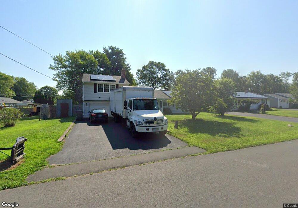 24 Bel-Aire Cir, Windsor Locks, CT 06096 - photo 1