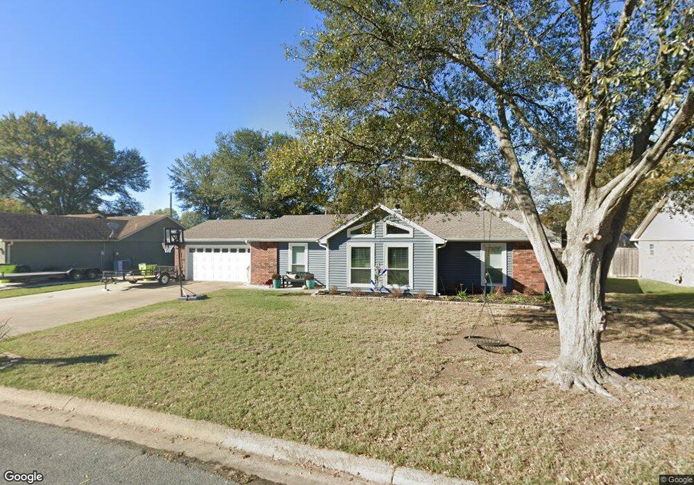 1804 S Oak St, Stuttgart, AR 72160 - photo 1