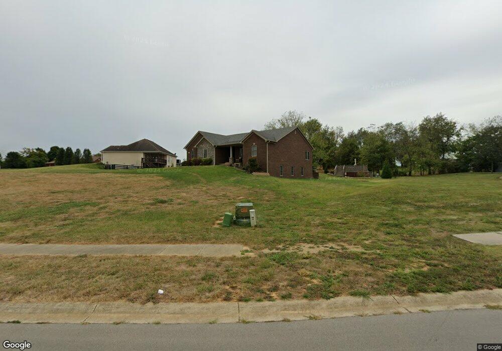 330 Sunray Dr, Shepherdsville, KY 40165 - photo 1