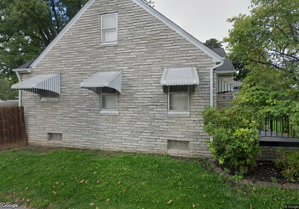 1212 W 15th St, Davenport, IA 52804 - photo 1