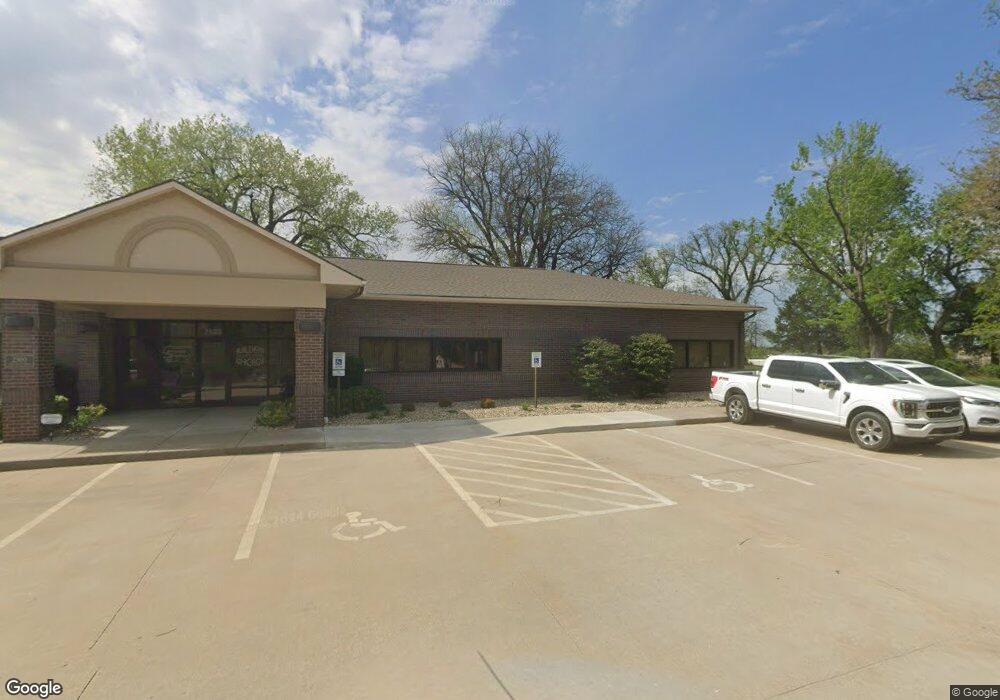 2500 SW 3rd St, Topeka, KS 66606 - photo 1