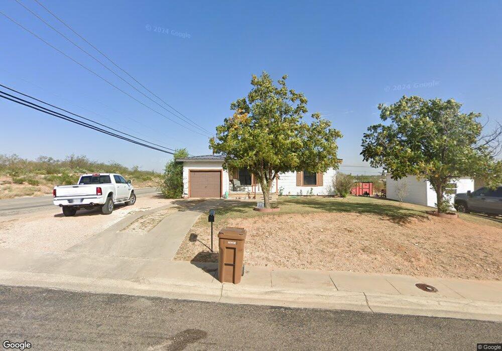 1101 Stanford Ave, Big Spring, TX 79720 - photo 1