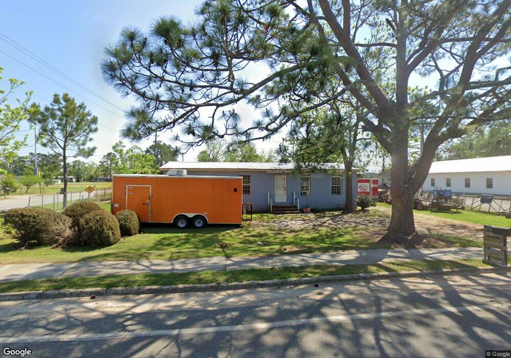 902 Cherry St W, Douglas, GA 31533 - photo 1