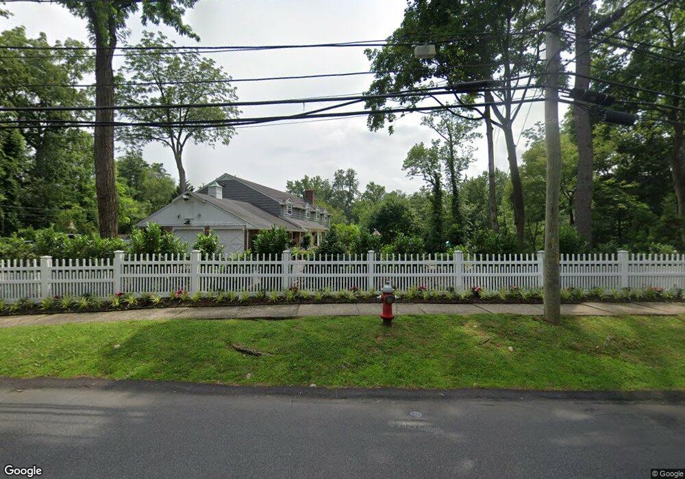 124 Stonytown Rd, Manhasset, NY 11030 - photo 1