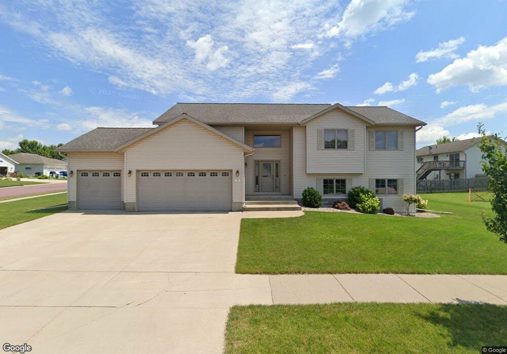 225 Maverick Dr, Mankato, MN 56001 - photo 1