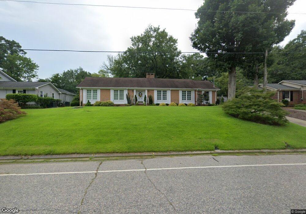 352 Edinburgh Dr, Fayetteville, NC 28303 - photo 1