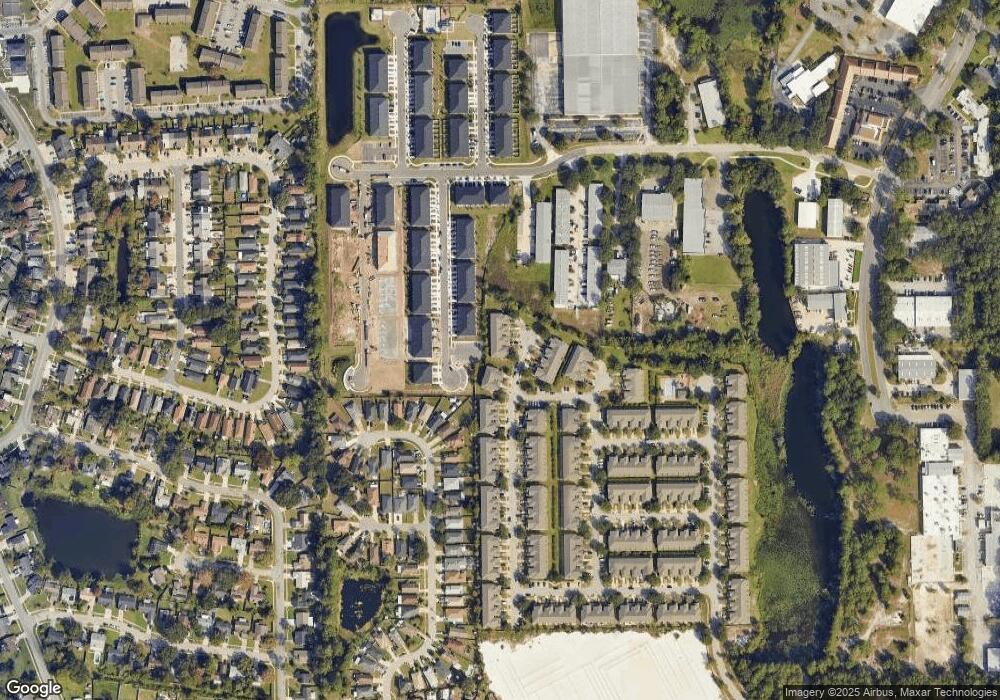 2302 Sunset Bluff Dr, Jacksonville, FL 32216 - photo 1