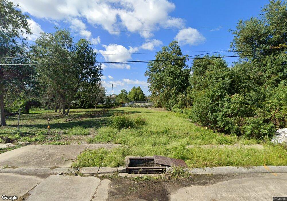 3232 Clouet St, New Orleans, LA 70126 - photo 1