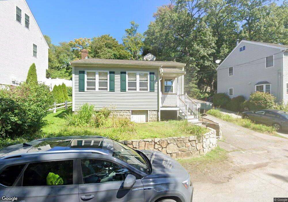 18 Pine Cliff Rd, East Weymouth, MA 02189 - photo 1