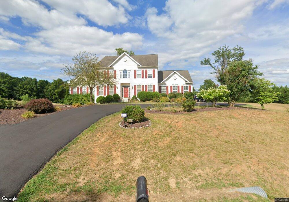 678 Chimney Cir, Middletown, VA 22645 - photo 1