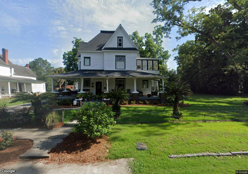 415 Franklin St E, Douglas, GA 31533 - photo 1
