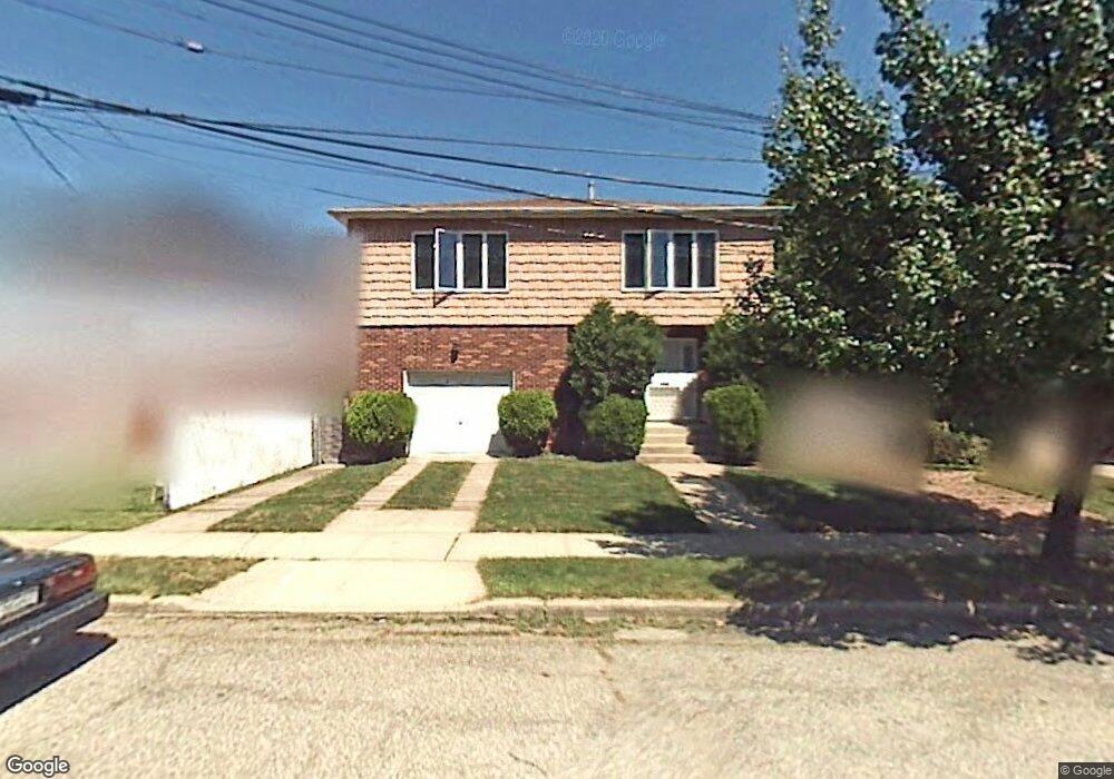 233 Currie Ave, Staten Island, NY 10306 - photo 1