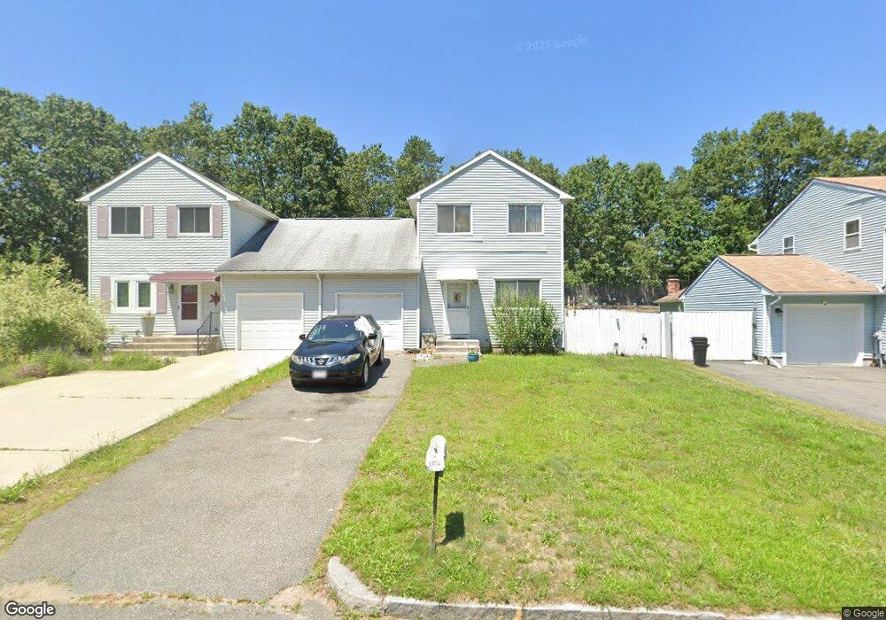 104 Glenmore St, Springfield, MA 01129 - photo 1