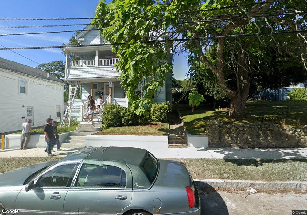 123 1/2 Bridge St unit 2 2, Beverly, MA 01915 - photo 1