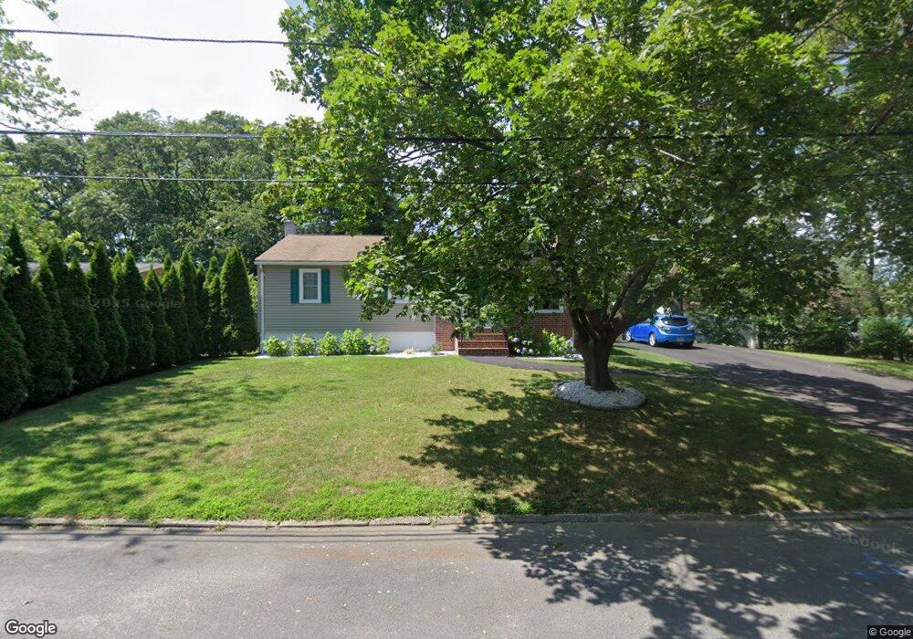 29 Ansonia Rd, Warwick, RI 02889 - photo 1