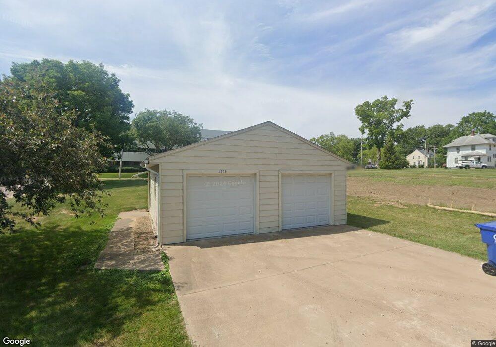 1230 E Denison Ave, Davenport, IA 52803 - photo 1