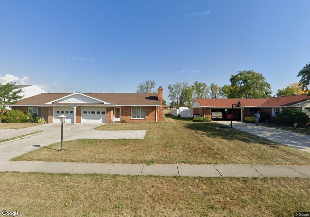 1428 Edgewood Dr, Lima, OH 45805 - photo 1